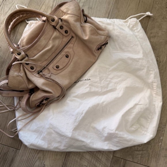 Balenciaga Classic City Bag — Blush Nude 🩷 - Picture 4 of 9
